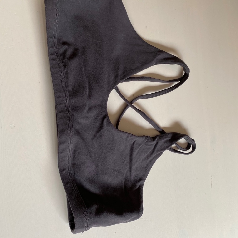 Light support sports bra